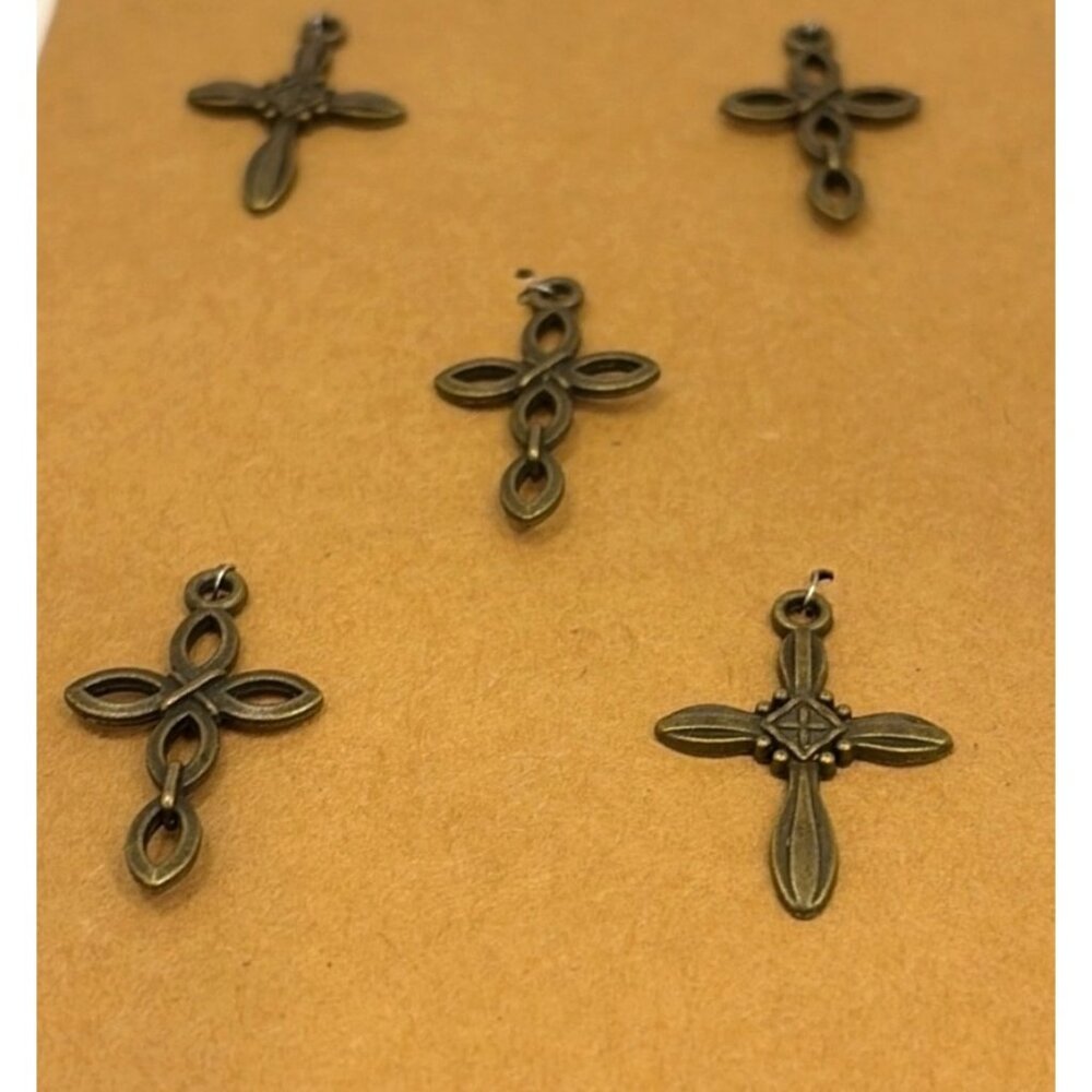 Metal Cross EMBELLISHMENT Charms SET OF 5 447549